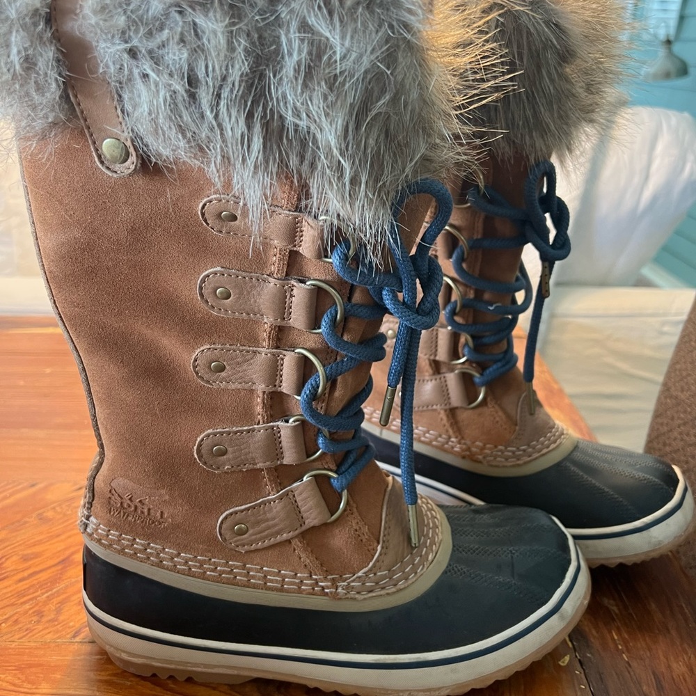 Sorel Joan of Arc boots size 7 - great condition, worn once and stored since